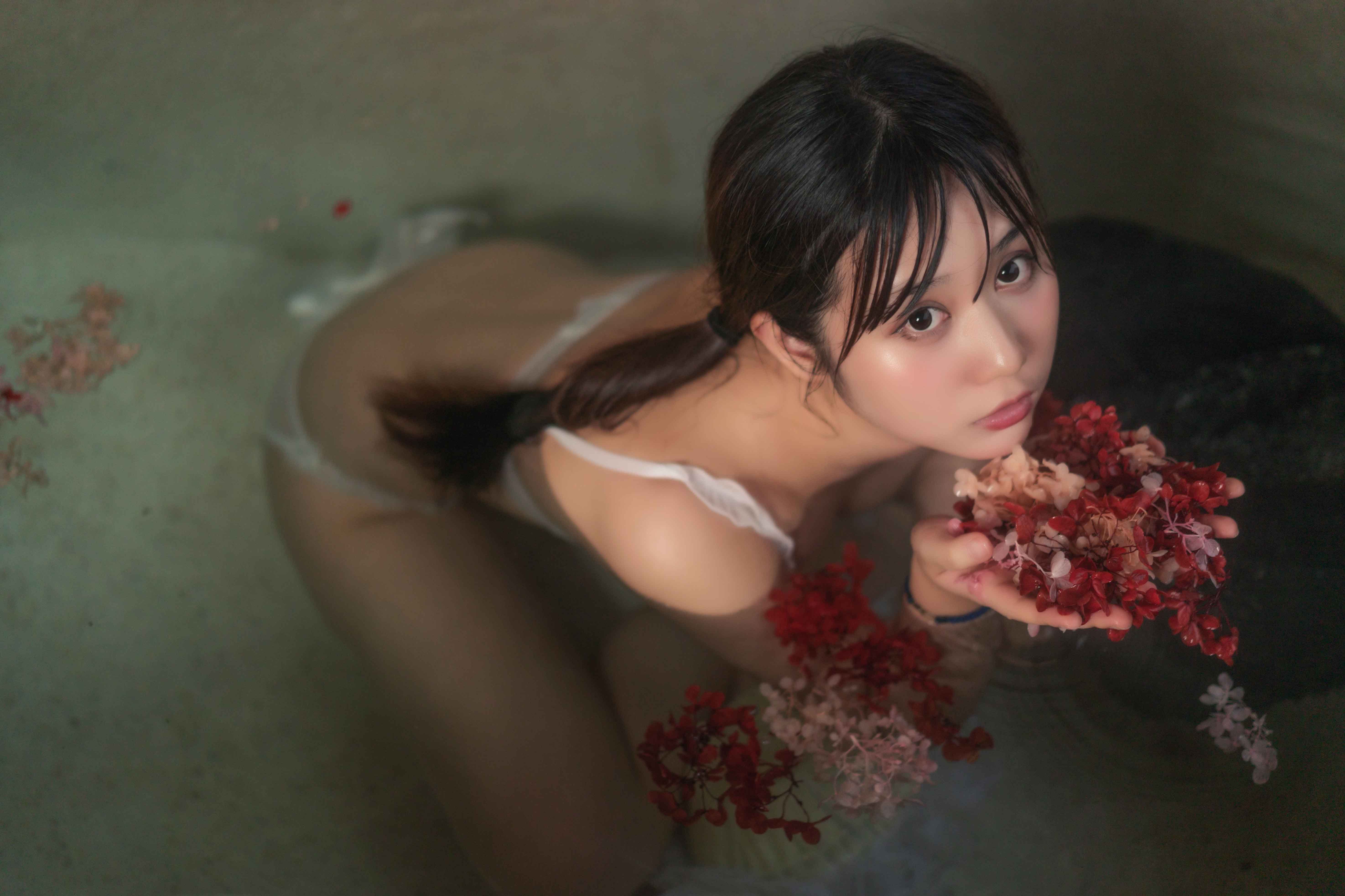 [微博福利姬镜酱]NO.007私奔之温泉插图5